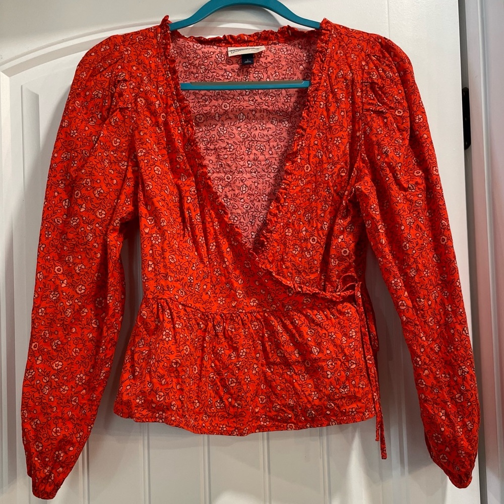 Universal Thread Red Floral Tie-Across Low-Cut Blouse size Small